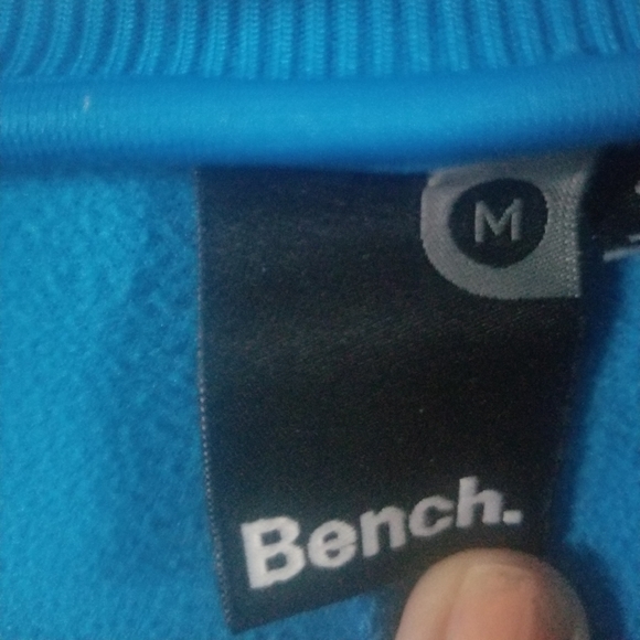 Bench zip-up sweater -MED - Picture 5 of 9